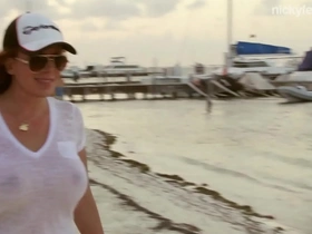Nicky Ferrari's seductive adventure in Cancun