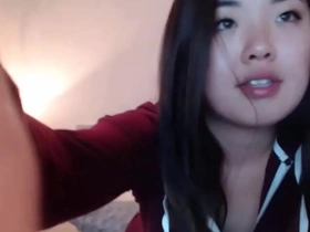 Asian cam girls show off their skills