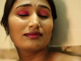 Steamy bathroom encounter with an attractive Indian woman - leaked video