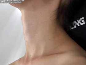 Women with a fetish for head play