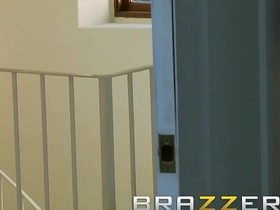 Keiran Lee, seductive stepdad, indulges in intimate encounter with son's girlfriend Jenni Lee