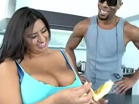 Sofia Rose, a voluptuous vixen, flaunts her assets